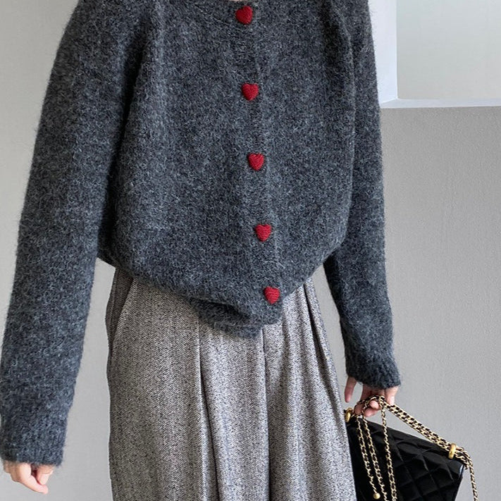 Cardigan oversize con scollo rotondo e bottoni a cuore