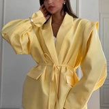 Blazer con scollo a V e spalline con cintura