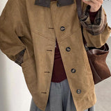 Giacca in pelle scamosciata scozzese marrone con colletto rialzato