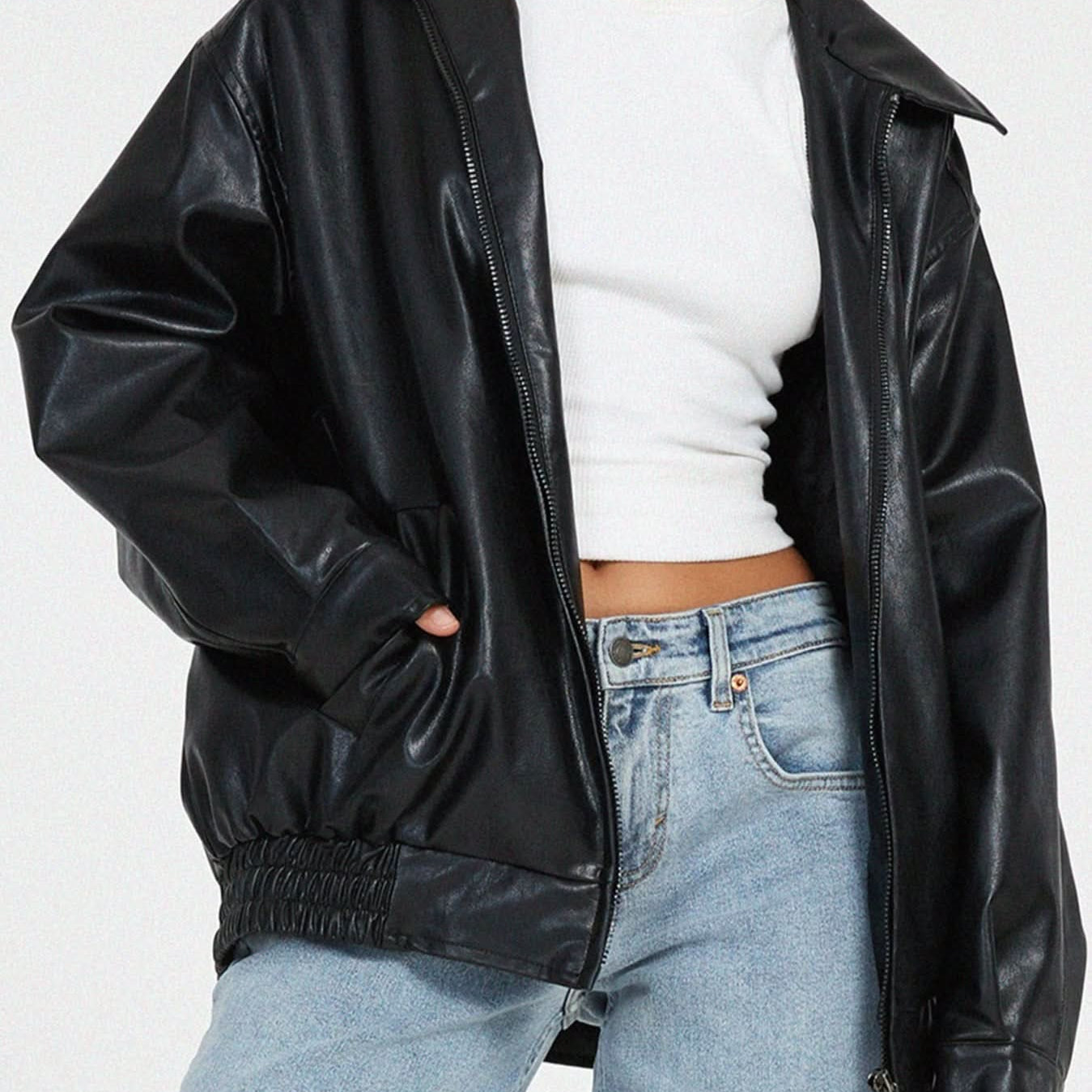 Outfit femminile chic, elegante e moderno