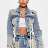 Completo due pezzi giacca e pantaloncini alla moda