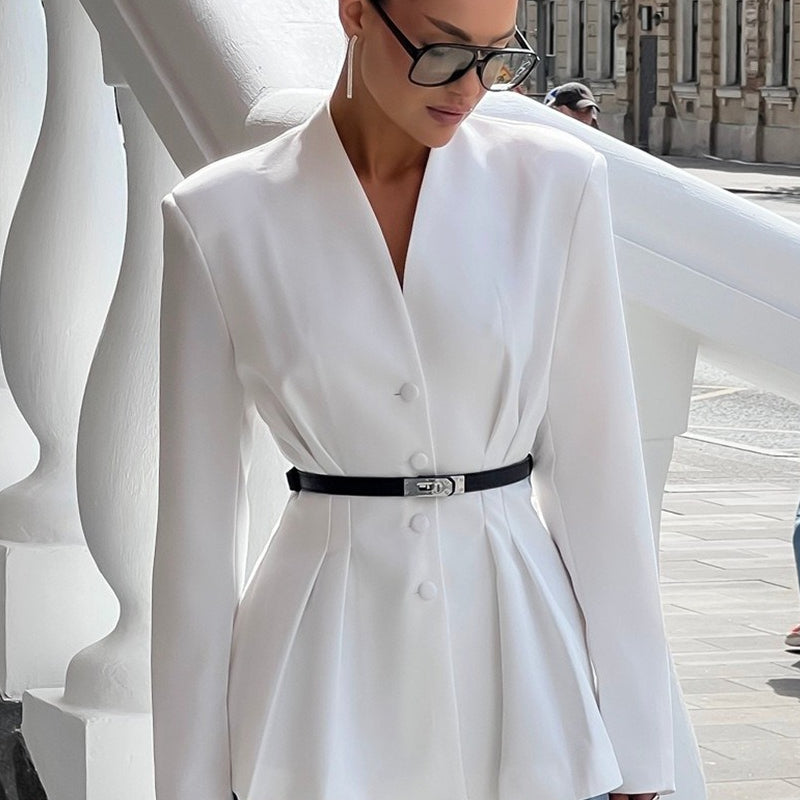 Blazer con scollo a V e dettaglio in vita