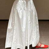 Gonna lunga bianca, unica e giovanile, a vita alta