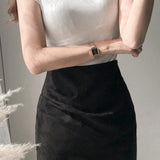 Minigonna aderente in pelle scamosciata con ruches