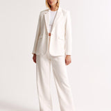 Pantaloni Lara: eleganti e comodi per uno stile disinvolto