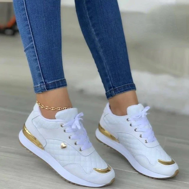 Sneakers da donna - Design trapuntato - Dettagli metallici - Comode allacciature