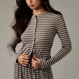 Set due pezzi con bottoni a righe e cordoncino