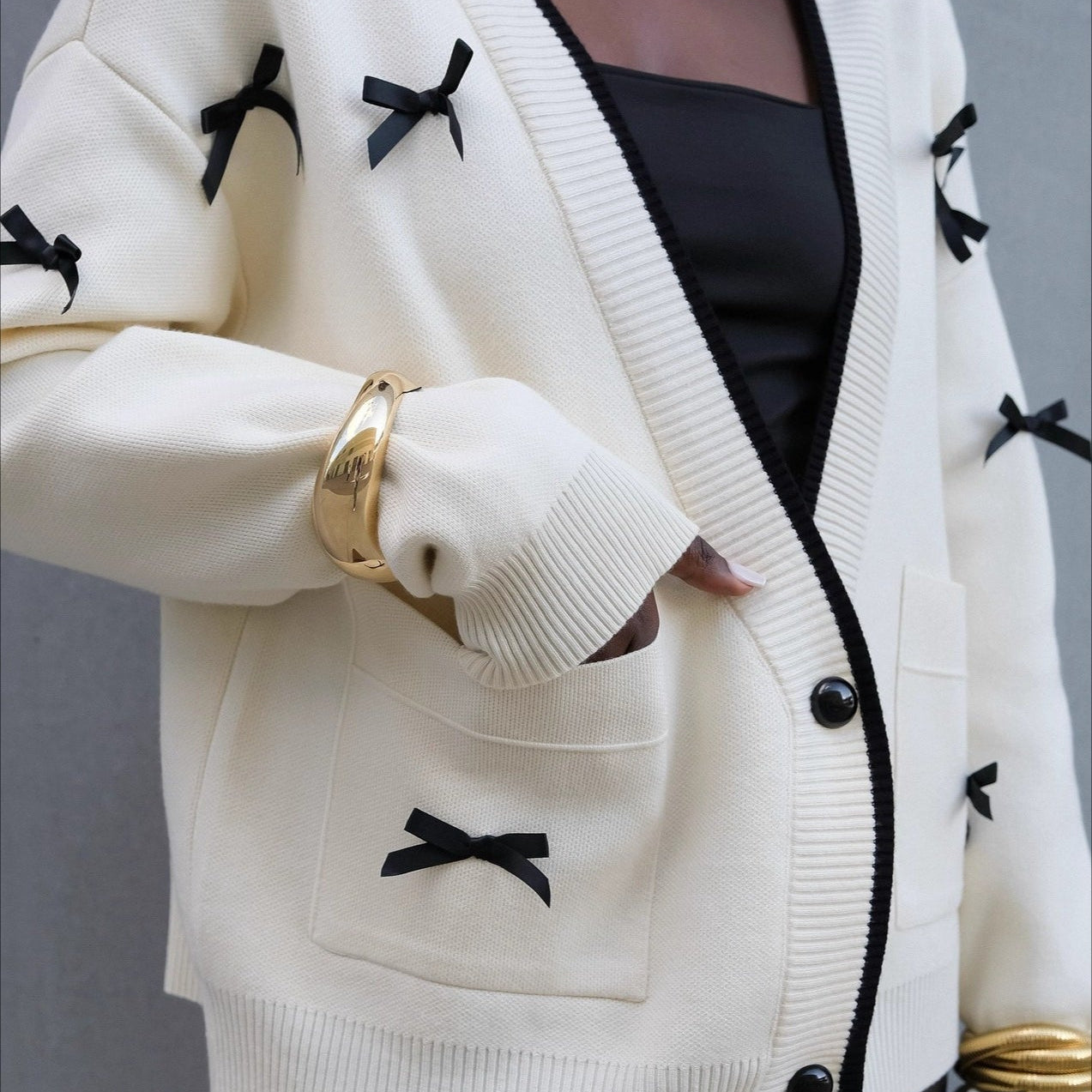 Cardigan con scollo a V e dettaglio fiocco