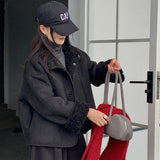 Cappotto di pelliccia reversibile con revers morbidi