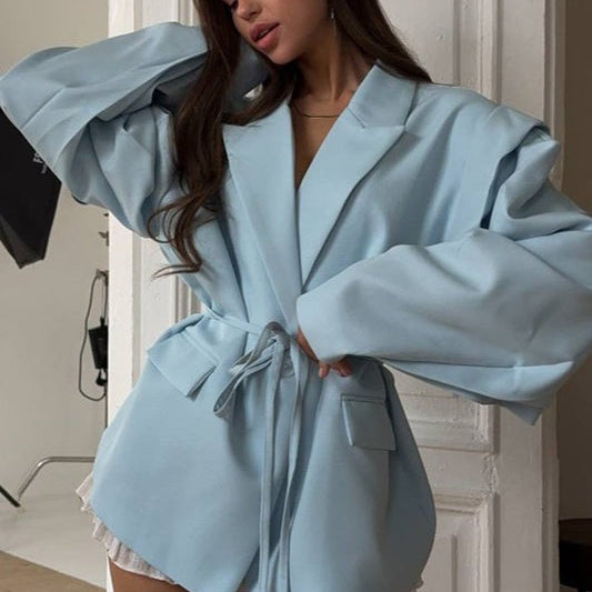 Blazer con scollo a V e spalline con cintura