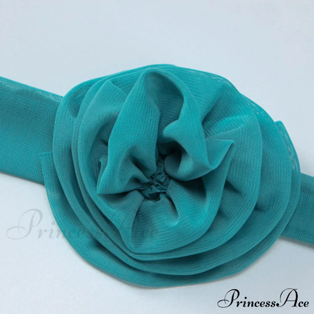 Abito midi da festa aderente classico senza spalline con dettaglio choker floreale 3D - Nero