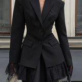 Blazer morbido con vita stretta e maniche lunghe in pizzo nero