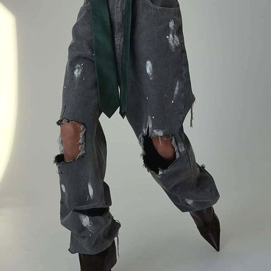 Jeans larghi e dritti con effetto graffiti