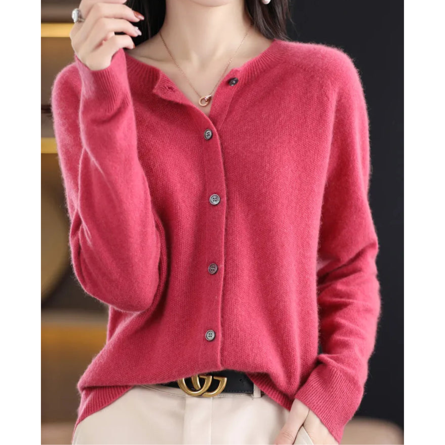Cardigan in lana leggero ed elegante da donna