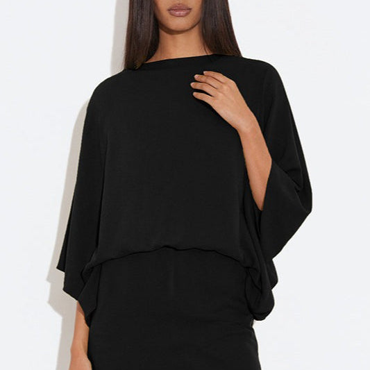 Mini abito ampio con scollo a V profondo e schiena scoperta