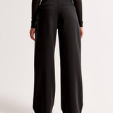 Pantaloni Lara: eleganti e comodi per uno stile disinvolto