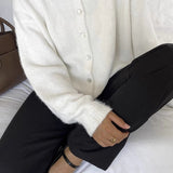 Cardigan lavorato a maglia con bottoni a conchiglia vintage grigio morbido