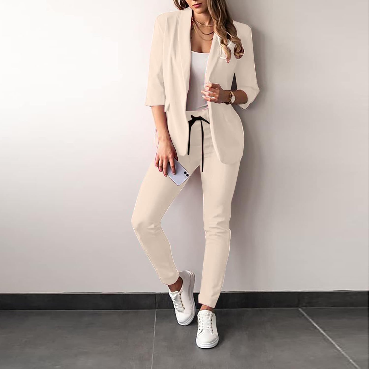 Completo da donna – Blazer aderente con maniche a 3/4 – Pantaloni slim fit – Tessuto di alta qualità