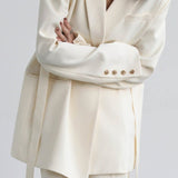 Blazer con cintura sulle spalle