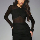 Mini abito a maniche lunghe in rete trasparente con patchwork arricciato