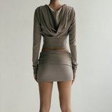 Felpa con cappuccio ricamata e corta con cerniera