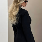 Blazer con scollo a V e dettaglio in vita