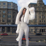 Cappotto corto caldo in peluche tinta unita con cappuccio