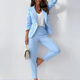 Completo da donna – Blazer doppiopetto aderente – Pantaloni eleganti a gamba dritta