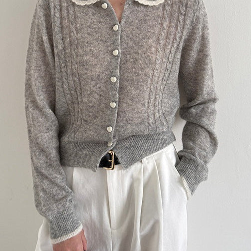 Cardigan in maglia di lana leggera con colletto alla Peter Pan in pizzo