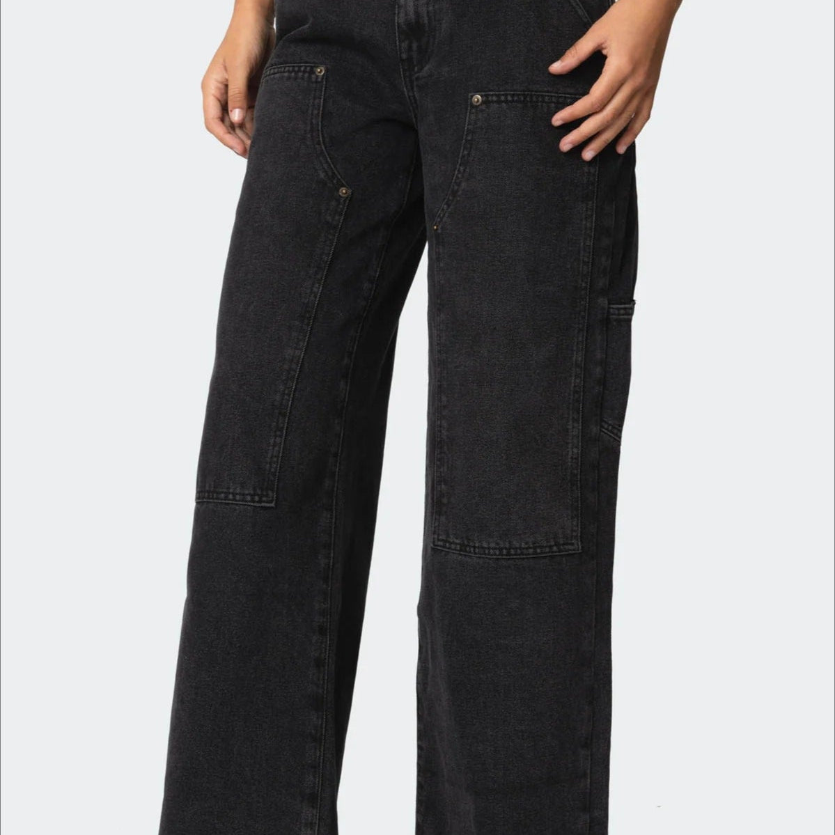 Jeans dritti con tasche cargo a vita media e oversize lavati