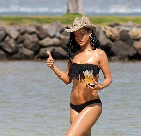 Bikini da donna – Top a fascia con frange – Slip a vita bassa con cut-out – Tessuto elasticizzato