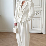 Blazer corto con vita stretta