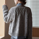 Cardigan vintage lavorato all'uncinetto