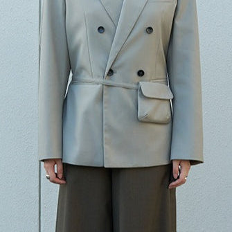 Blazer con cintura in stile pendolare