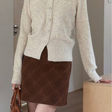 Cardigan lavorato a maglia con ciliegie 3D ricamate