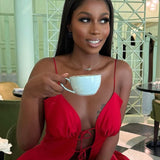 Completo gonna a vita alta con canotta e cravatta chic