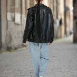 Outfit femminile chic, elegante e moderno