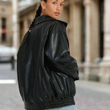 Outfit femminile chic, elegante e moderno