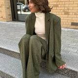 Completo da ufficio in due pezzi con blazer con revers e pantaloni a maniche lunghe