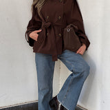 Cappotto a collo alto doppiopetto con cintura annodata