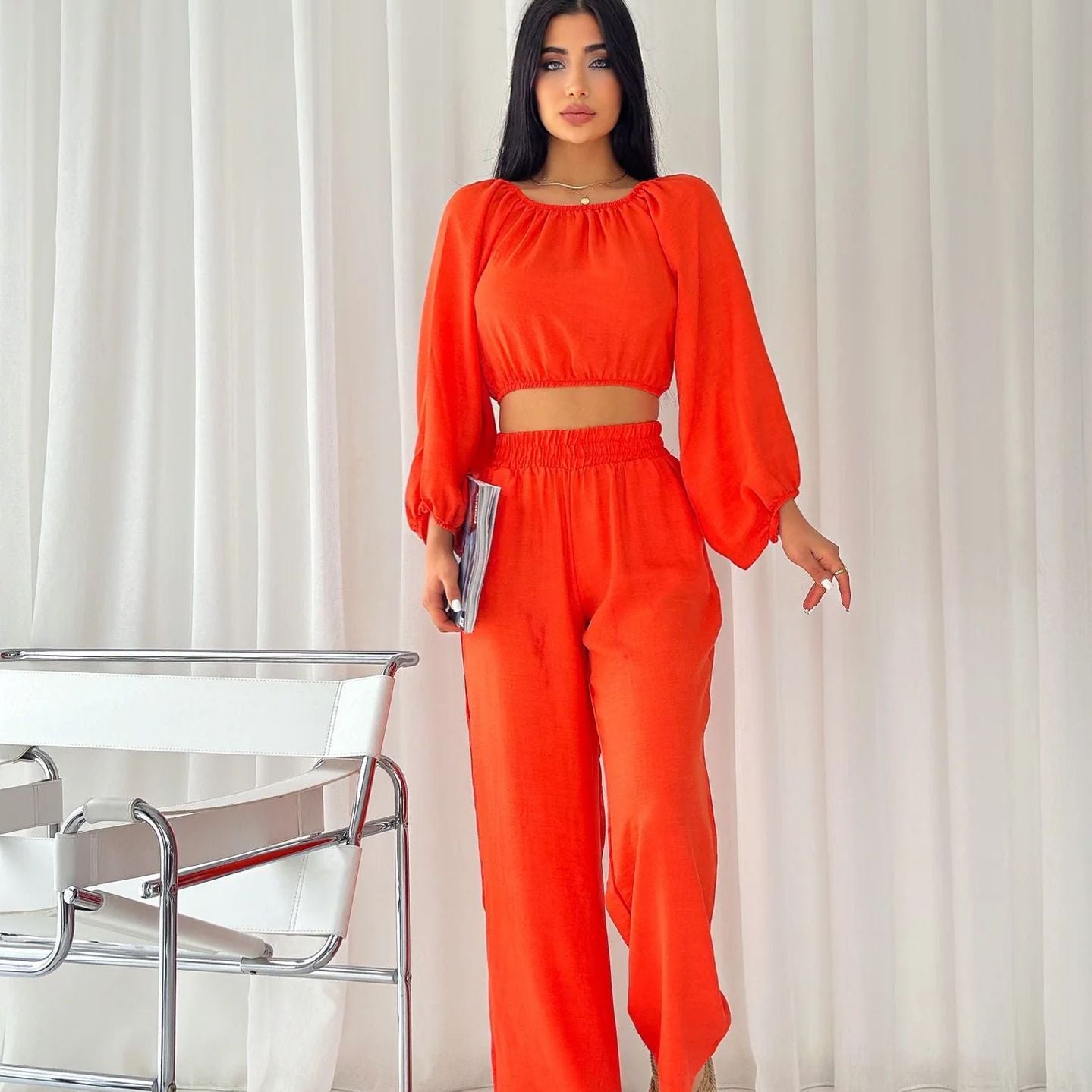 Completo due pezzi da donna – Top con spalle scoperte – Maniche lunghe – Pantaloni larghi a vita alta