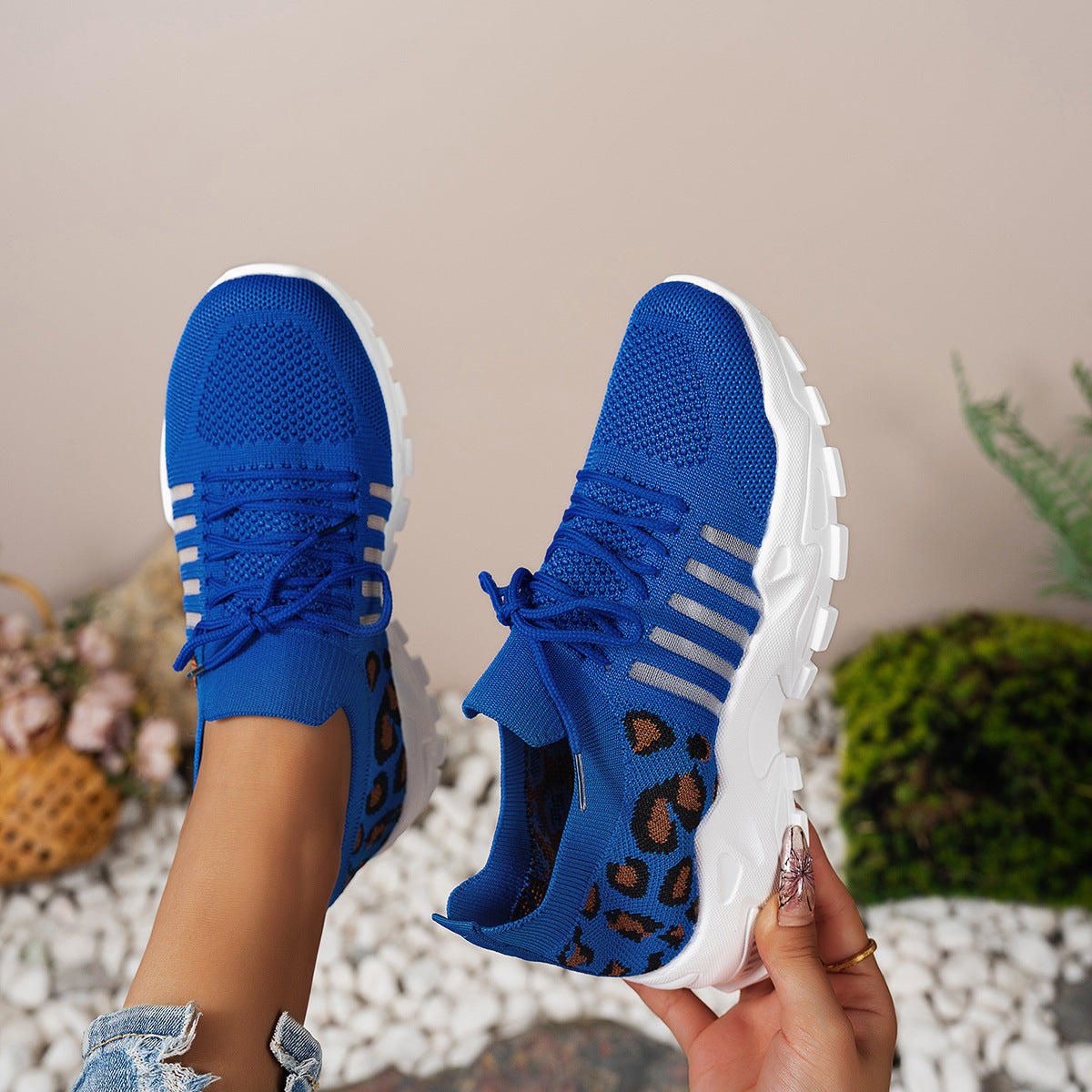 Sneakers da donna – Flyknit traspirante – Suola ondulata – Stampa leopardata – Basic