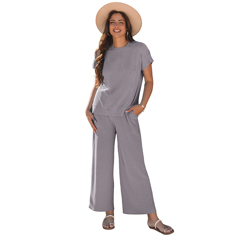 Completo due pezzi da donna – Maglia a coste – Maglia a maniche corte – Pantaloni a gamba larga