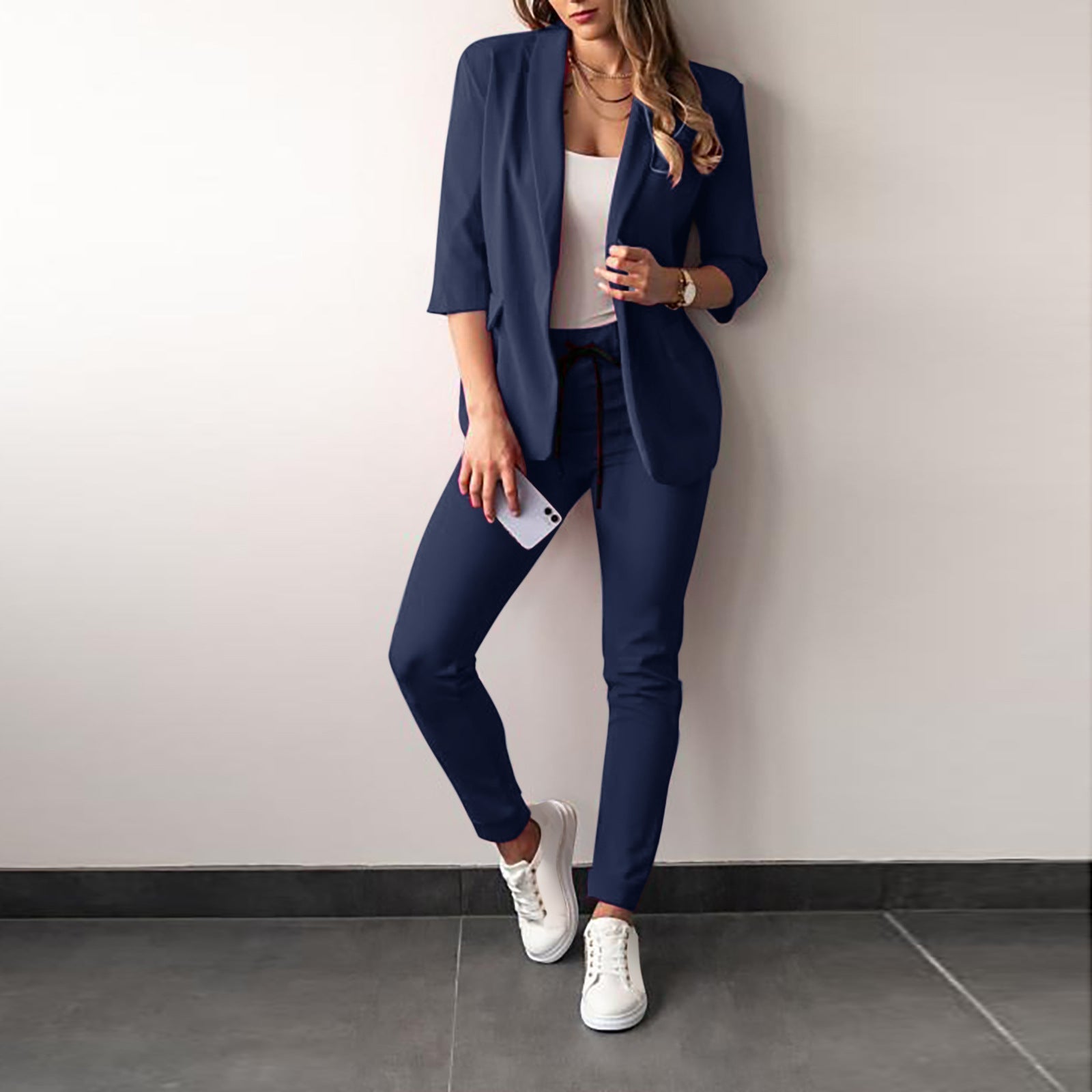 Completo da donna in 2 pezzi – Blazer aderente – Tessuto elasticizzato – Maniche a tre quarti – Taglio strutturato