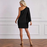 Abito da donna – Vestibilità slim – Spalle scoperte – Scollatura asimmetrica – Lunghezza mini