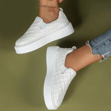 Sneakers da donna con plateau - Texture trapuntata - Facili da indossare - Look casual moderno