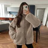 Giacca da donna a collo alto classica, comoda e versatile