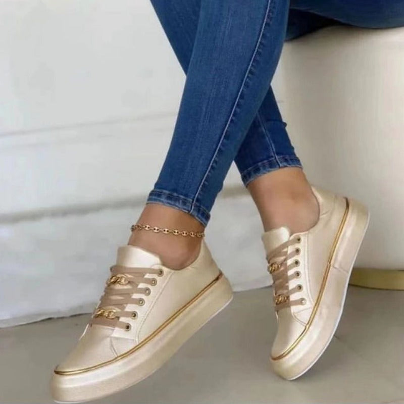 Sneakers da donna – Slip-on – Maglia morbida e traspirante – Dettaglio catena – Profilo basso