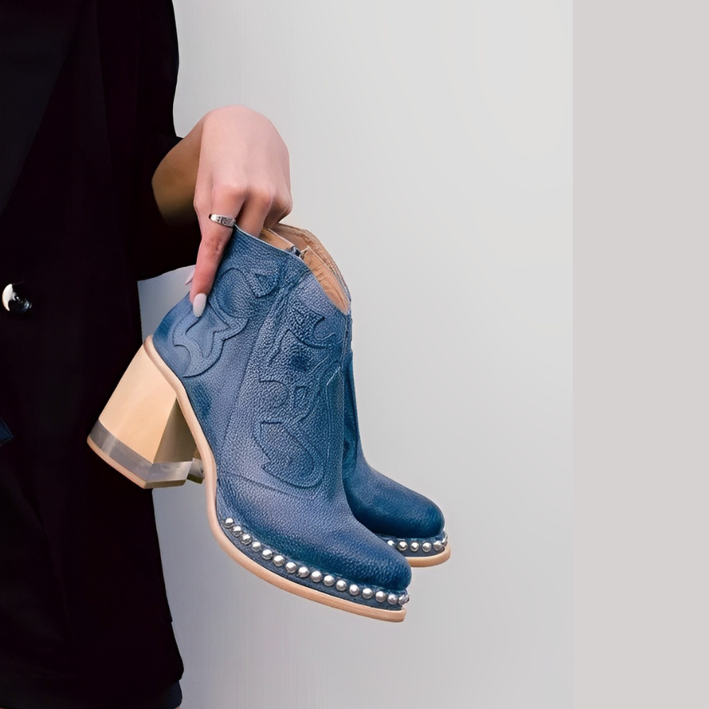 Stivaletti da donna – Tacco a blocco moderno – Dettagli ricamati – Elegante suola borchiata
