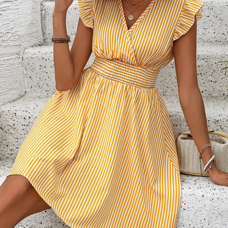 Abito da donna - Scollo incrociato - Maniche a balze - Vita aderente - Gonna svasata